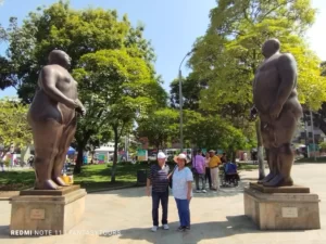 City Tour Por Medellín Con Graffitour, Ingreso Al Acuario Y Recorrido En Metro Y Metro Cable, ¡Viaja este domingo 16 de abril de 2023!