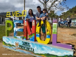 Tour A Guatapé Desde Medellín Con Visita A La Piedra El Peñón De Guatapé, ¡Vamos a disfrutarlo el martes 11 de abril de 2023!