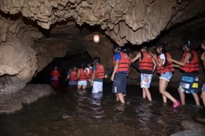 Tour A La Reserva Natural Cañón Del Río Claro: Rafting Y Espeleología, ¡Viaja este domingo 1 de octubre de 2023!