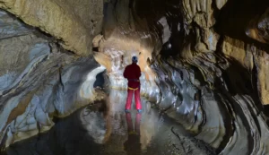 Tour A La Reserva Natural Cañón Del Río Claro: Rafting Y Espeleología, ¡Únete este viernes 23 de agosto de 2024!