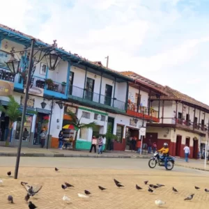 Por Las Calles De Sonsón, ¡Empaca tu maleta y vámonos el domingo 10 de noviembre de 2024!