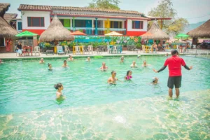 Día De Sol Hostería Acuarela De Río, ¡Empaca tu maleta y vámonos el sábado 3 de mayo de 2025!