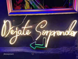 Graffitour, Un Recorrido A Través De La Historia Y Transformación De La Comuna 13 De Medellín, ¡Comparte en familia el lunes 2 de junio de 2025!