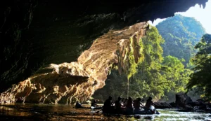 Tour A La Reserva Natural Cañón Del Río Claro: Rafting Y Espeleología, ¡Viaje programado para el domingo 18 de mayo de 2025!