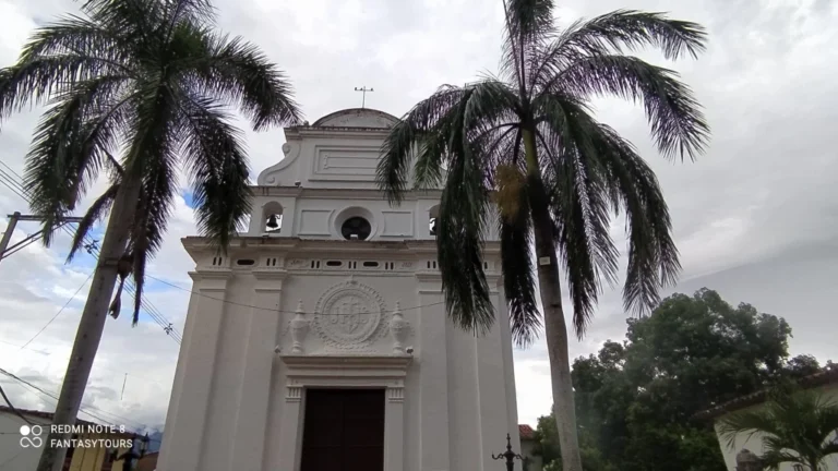 Tour Cultural Santa Fe De Antioquia Con Visita Al Puente De Occidente Y Centro Histórico, ¡Atrévete y viajemos el martes 7 de octubre de 2025!