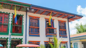 Excursión Terrestre Al Eje Cafetero Desde Medellín, ¡Listos para viajar el martes 3 de marzo de 2026!