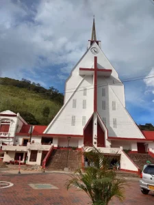 Recorriendo Cisneros, ¡Viaje programado para el domingo 22 de febrero de 2026!