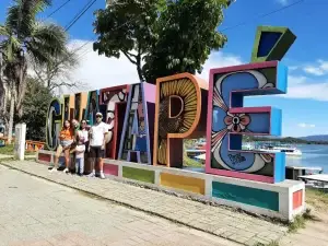 Tour A Guatapé Desde Medellín Con Visita A La Piedra El Peñón De Guatapé, ¡Empaca tu maleta y vámonos el sábado 21 de marzo de 2026!