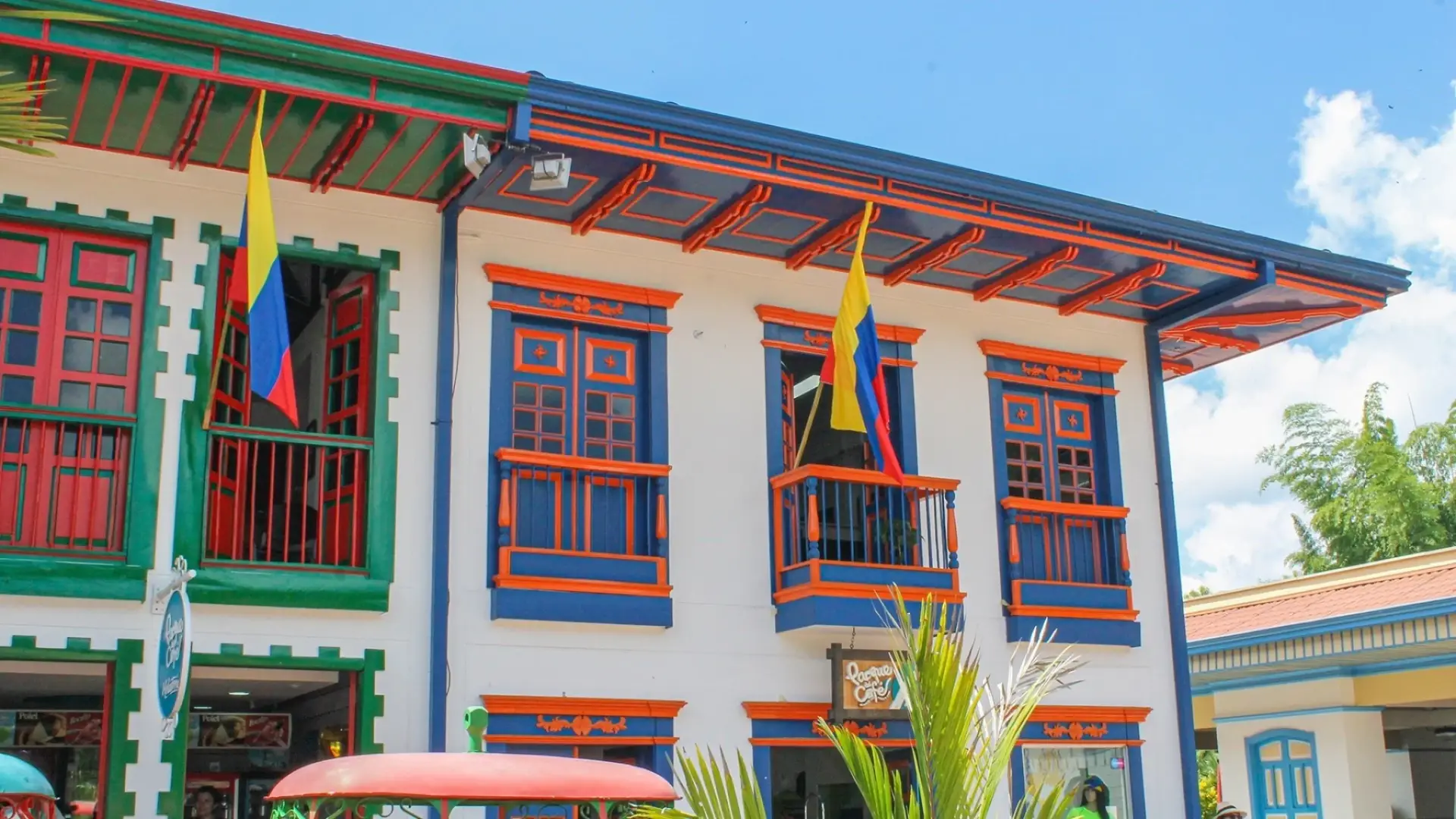 Excursión Terrestre Al Eje Cafetero Desde Medellín, ¡Listos para viajar el martes 25 de agosto de 2026!