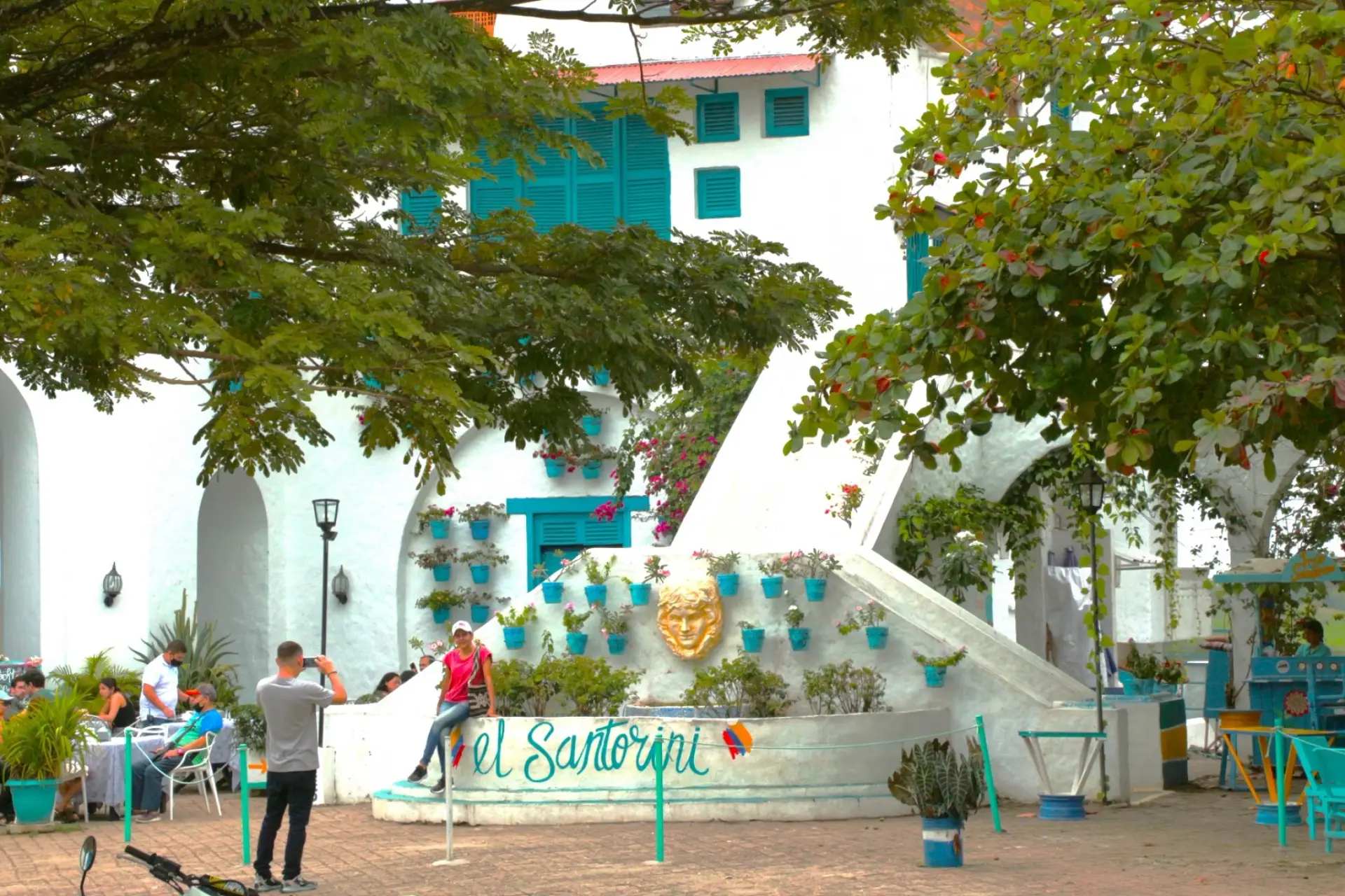 Santorini + Rafting, Día De Sol Al Santorini Colombiano Desde Medellín, ¡Atrévete y viajemos el domingo 26 de julio de 2026!