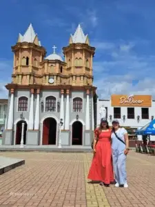 Tour A Guatapé Desde Medellín Con Visita A La Piedra El Peñón De Guatapé, ¡Únete este domingo 26 de julio de 2026!