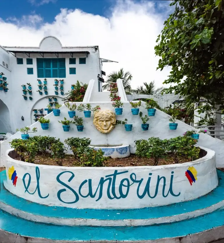 Día De Sol Al Santorini Colombiano Desde Medellín, ¡Viaje programado para el domingo 9 de agosto de 2026!