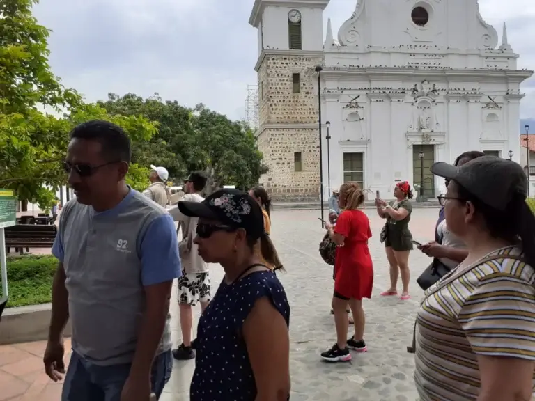 Tour Cultural Santa Fe De Antioquia Con Visita Al Puente De Occidente Y Centro Histórico, ¡Viaja este jueves 27 de agosto de 2026!