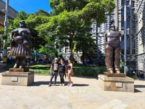 City Tour Medellín + Comuna13: Historia, Cultura Y Transformación Viva, ¡Viaja el jueves 15 de octubre de 2026!