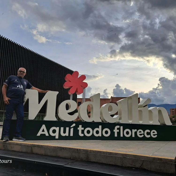City Tour Por Medellín, Conociendo La Ciudad De La Eterna Primavera, ¡Listos para viajar el sábado 1 de noviembre de 2025!