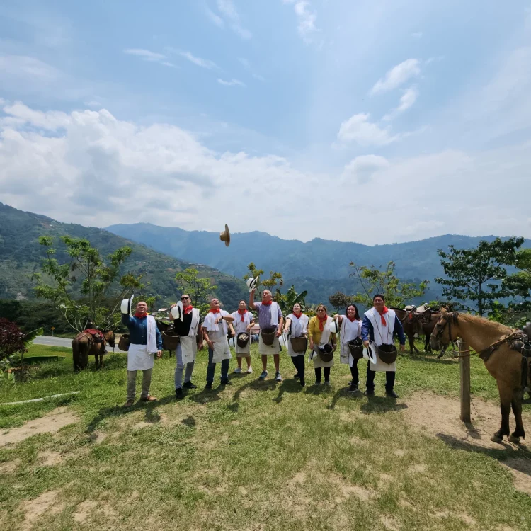 Coffee Tour En Medellín - Experiencia Cafetera Tour Del Café, ¡Vívelo este domingo 19 de octubre de 2025!
