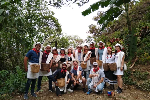 Coffee Tour En Medellín - Experiencia Cafetera Tour Del Café, ¡Empaca tu maleta y vámonos el domingo 7 de enero de 2024!