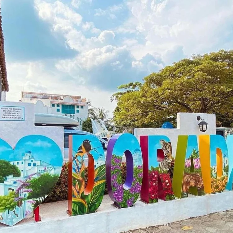 Día De Sol Al Santorini Colombiano Desde Medellín, ¡Comparte en familia el domingo 30 de junio de 2024!