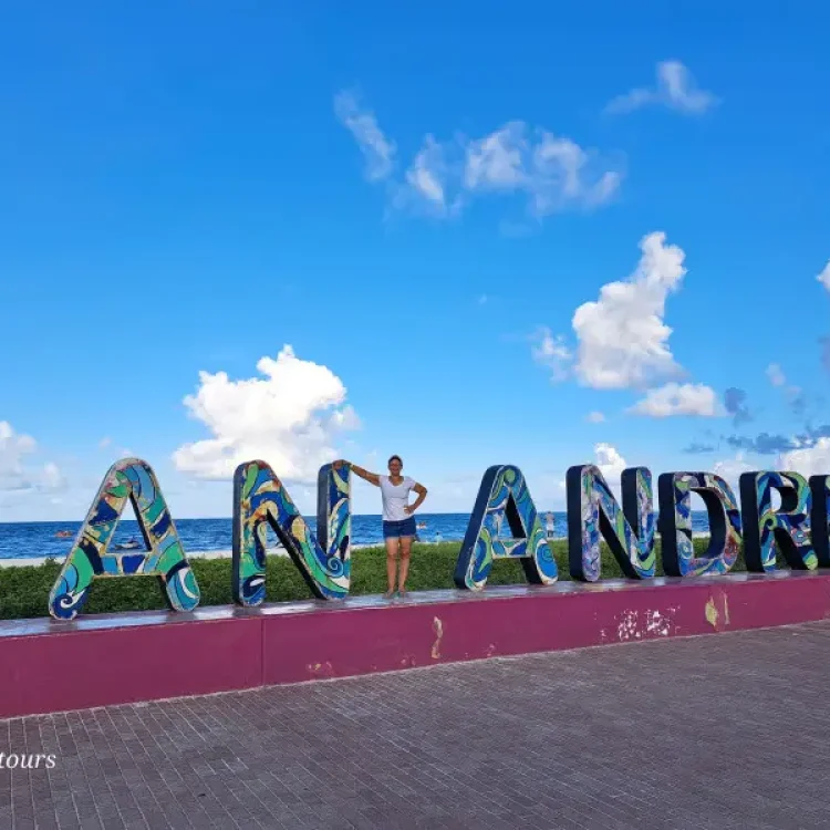 Excursión A San Andrés: Mar De Los 7 Colores Y Haynes Cay, ¡Empaca tu maleta y vámonos el sábado 14 de noviembre de 2026!