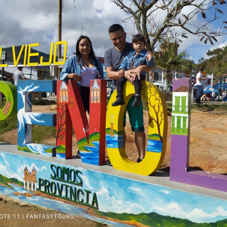 Tour A Guatapé Desde Medellín Con Visita A La Piedra El Peñón De Guatapé, ¡Viaja este miércoles 21 de junio de 2023!