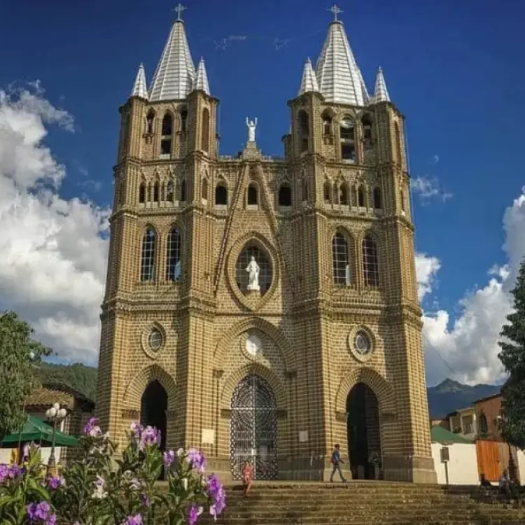 Tour A El Jardín, Antioquia, ¡Viaje programado para el domingo 4 de octubre de 2026!
