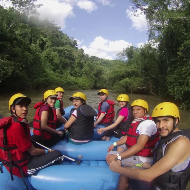 Tour A La Reserva Natural Cañón Del Río Claro: Rafting Y Espeleología, ¡Disfrútalo este domingo 17 de diciembre de 2023!