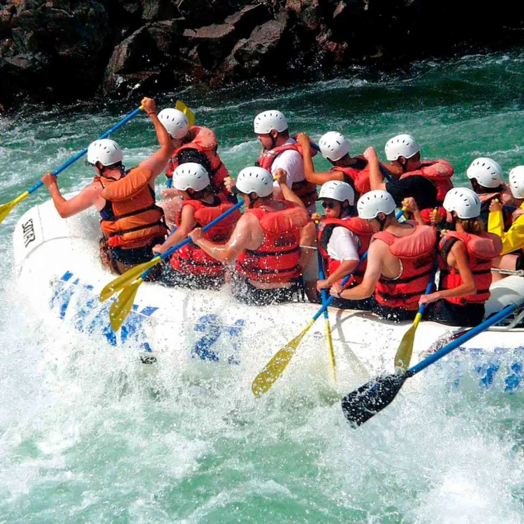 Tour A La Reserva Natural Cañón Del Río Claro: Rafting Y Espeleología, ¡Atrévete y viajemos el domingo 19 de enero de 2025!