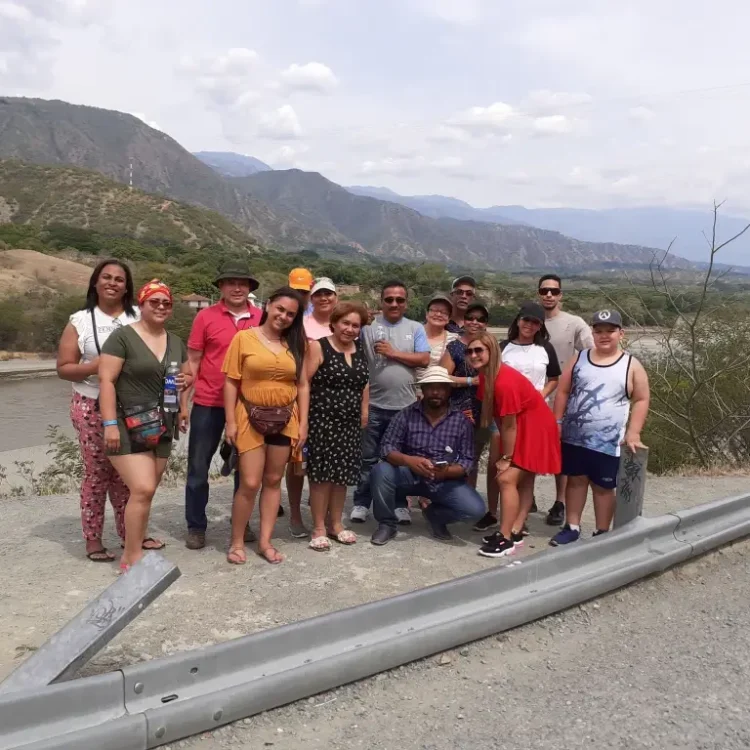 Tour Cultural Santa Fe De Antioquia Con Visita Al Puente De Occidente Y Centro Histórico, ¡Empaca tu maleta y vámonos el viernes 29 de mayo de 2026!
