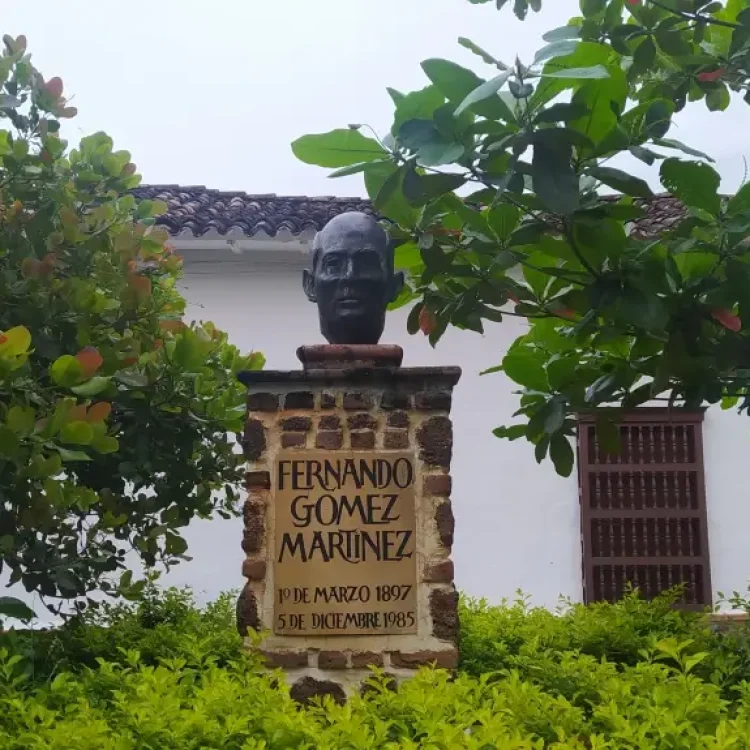 Tour Cultural Santa Fe De Antioquia Con Visita Al Puente De Occidente Y Centro Histórico, ¡Descubre este destino el viernes 8 de mayo de 2026!