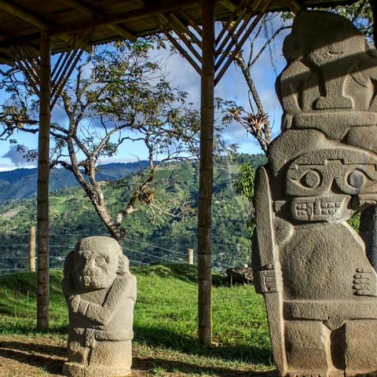 Estatua San Agustín